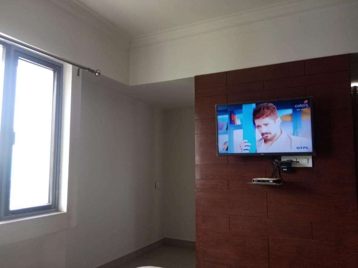 Hotel Apex อาเมดาบัด ภายนอก รูปภาพ